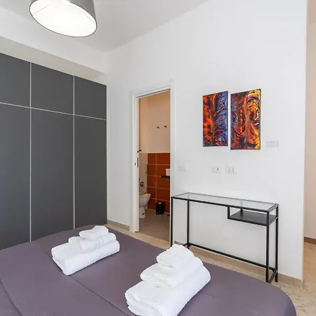 Casa de hóspedes Hill - T5 - 11 Roma